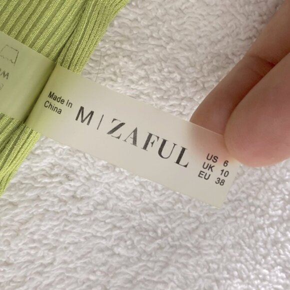 5/$25 Zaful Green Scalloped Edge Ribbed Bikini Top 6 - Picture 5 of 12